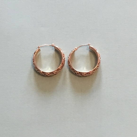 10k gold earrings w/ fancy design marked Israel - Picture 3 of 8